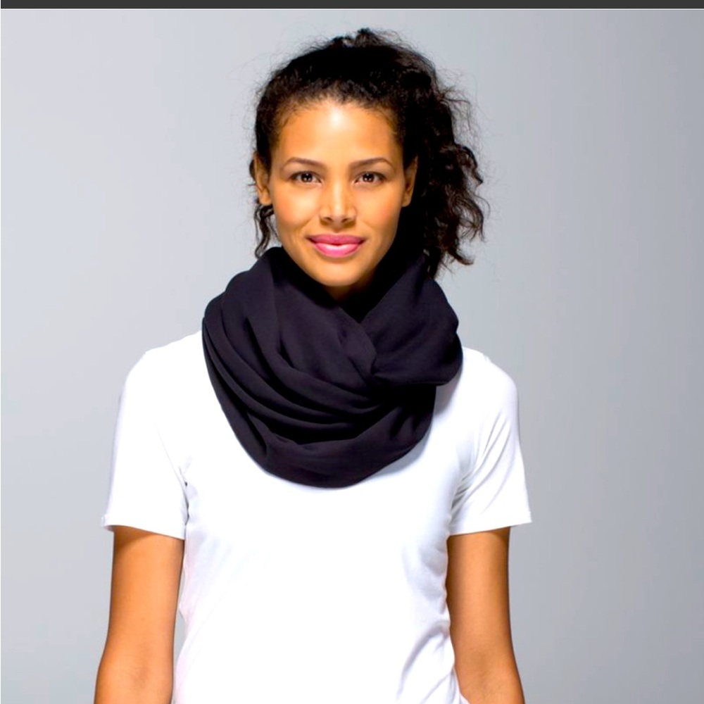Lululemon Vinyasa Scarf